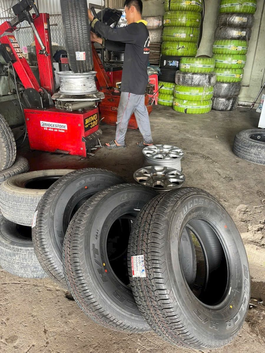 Lốp xe du lịch giá rẻ- Bình Dương